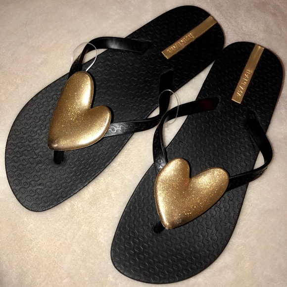 ipanema heart flip flops